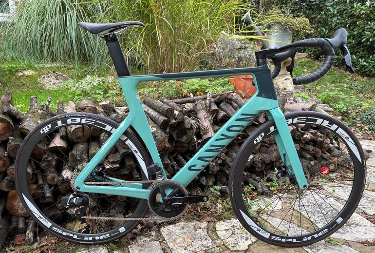 Brugt Canyon Aeroad CF SLX 7 Disc eTap 2023 2023 Road & Gravel — billede 1 af 19