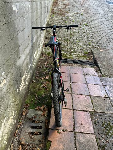 Used Specialized Stumpjumper SRAM X7 2015 Mountainbike, Black — image 2 of 7