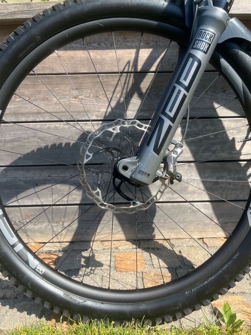 Used Trek Slash SRAM X01 Eagle 2022 Mountainbike, Light Gray — image 5 of 6