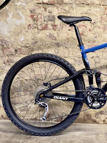 Used Giant Talon 1 2025 2025 Mountainbike, Blue, 27.5, 29 — image 2 of 20