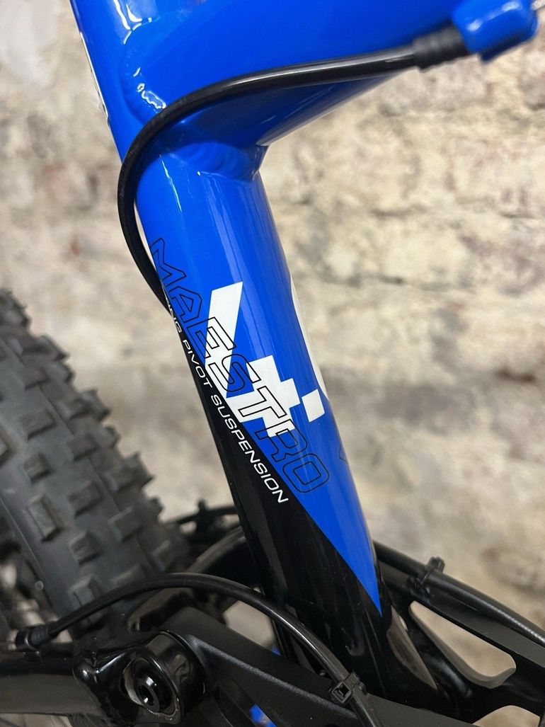 Used Giant Talon 1 2025 2025 Mountainbike, Blue, 27.5, 29 — image 9 of 20