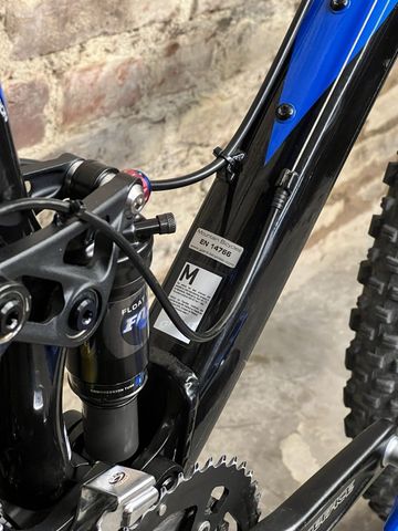 Used Giant Talon 1 2025 2025 Mountainbike, Blue, 27.5, 29 — image 7 of 20