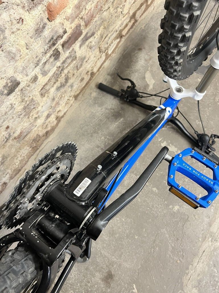 Used Giant Talon 1 2025 2025 Mountainbike, Blue, 27.5, 29 — image 16 of 20