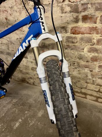 Used Giant Talon 1 2025 2025 Mountainbike, Blue, 27.5, 29 — image 12 of 20