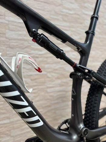 Used Specialized Epic 7 Expert 2022 2022 Mountainbike — image 5 of 11