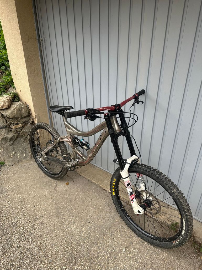 Used Specialized Big Hit Fsr 2009 2009 Mountainbike, Light Gray — image 2 of 3
