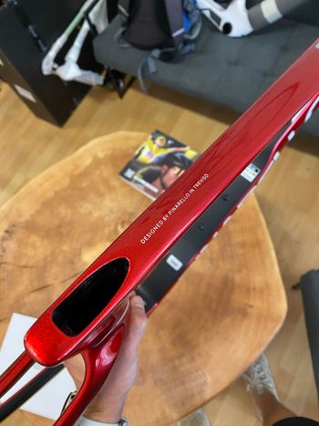 Used Pinarello Dogma F Starry Red 2025 540 2025 Road & Gravel, Rot — image 12 of 20