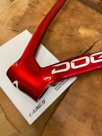 Used Pinarello Dogma F Starry Red 2025 540 2025 Road & Gravel, Rot — image 15 of 20