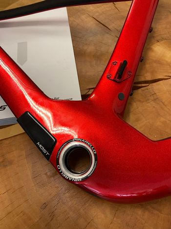 Used Pinarello Dogma F Starry Red 2025 540 2025 Road & Gravel, Rot — image 7 of 20
