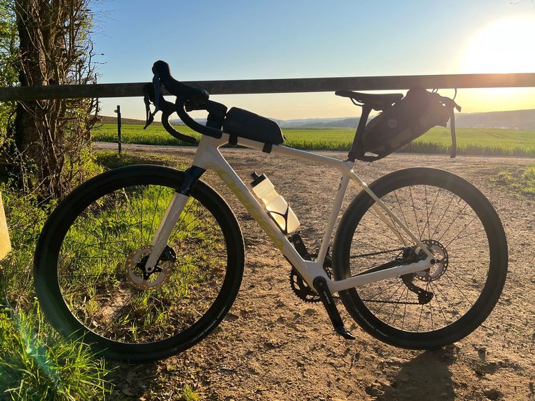 Used Orbea TERRA M20TEAM 2024 2024 Road & Gravel, White — image 2 of 3