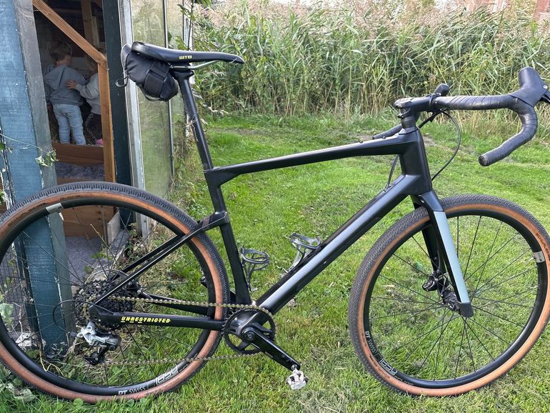 Used BMC Urs SRAM Rival 2021 Road & Gravel, Black — image 1 of 4