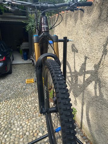 Tweedehands Orbea WILD FS M-TEAM 2022 Mountainbike — afbeelding 7 van 9
