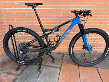 Used Lapierre Xr Sram X0 EAGLE AXS 2024 Mountainbike, Blue — image 1 of 17