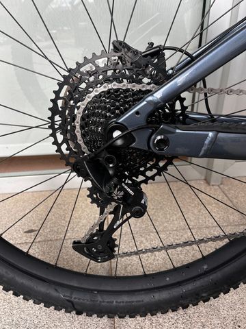 Scott Strike eRide 900 Prem. 2020 2020 Mountainbike usato, Nero — immagine 3 di 13