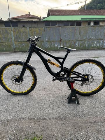 Used Pivot Phoenix SRAM GX DH 2019 Mountainbike, Black — image 1 of 6