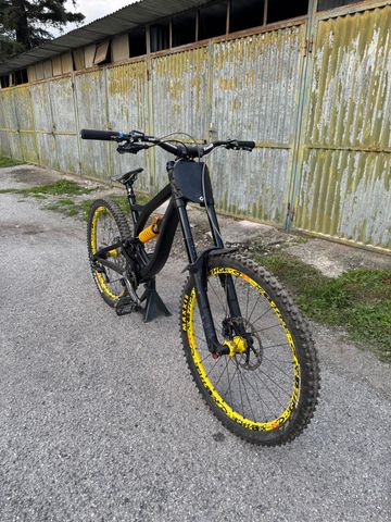 Used Pivot Phoenix SRAM GX DH 2019 Mountainbike, Black — image 2 of 6