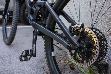 Used Specialized Enduro Comp 2021 2021 Mountainbike, Black, 29 — image 4 of 6