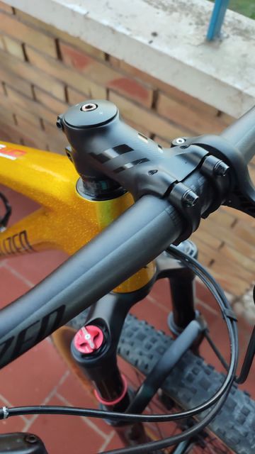 Specialized Men's Epic Expert 2019 2019 Mountainbike usato, Rosso — immagine 18 di 19