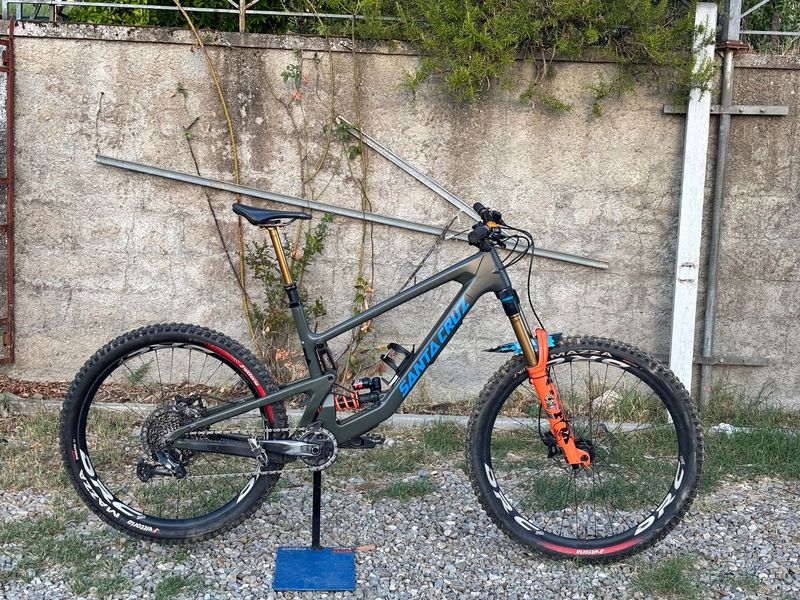 Used Santa Cruz Bronson Cc 2023 Mountainbike, Green — image 1 of 6