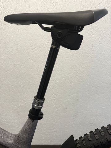 Tweedehands Canyon Torque:ON CF Roczen 2024 2024 Mountainbike — afbeelding 6 van 10