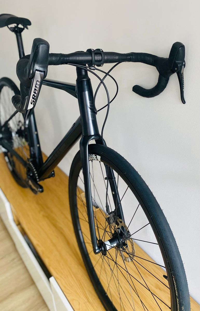 【専用】BMC ROADMACHINE X 2019年式 専用】BMC ROADMACHINE X 2019年式 BMC Road Endurance Bikes