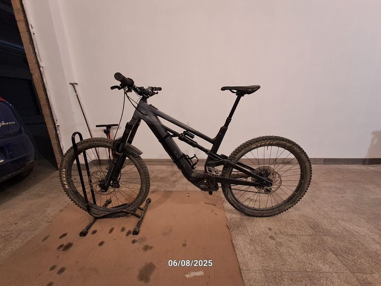 Used Canyon Torque:ON 7 2023 2023 Mountainbike, Black, 27.5 — image 1 of 10