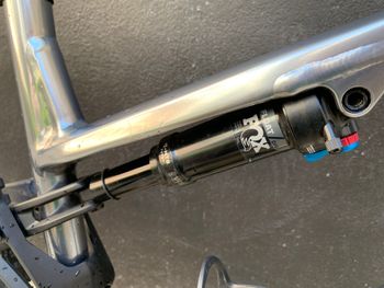 Used Commencal META AM 29 ESSENTIAL 2021 2021 Mountainbike, Light Gray, 29 — image 6 of 9