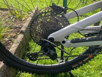 Używany Canyon Torque 27.5 AL 6 2022 2022 Mountainbike — zdjęcie 3 z 10