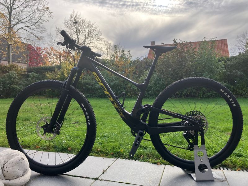 Used Scott Spark RC Team Issue 2024 2024 Mountainbike, Black, 29 — image 4 of 5