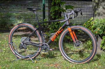 BMC 01 FOUR Rival AXS Black/Neon Red (2026.g.) 2025 Road & Gravel usato