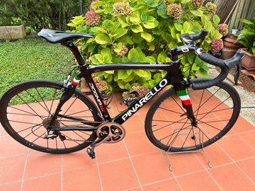 Pinarello DOGMA 65.1 THINK 2 ITALIAN FLAG 2014 Road & Gravel usato