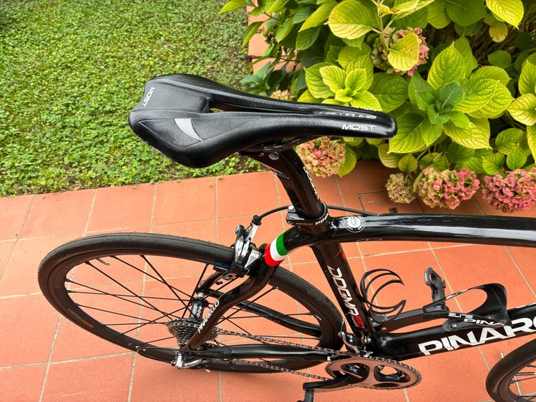 Used Pinarello DOGMA 65.1 THINK 2  ITALIAN FLAG 2014 Road & Gravel, Schwarz — image 6 of 10