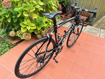 Used Pinarello DOGMA 65.1 THINK 2  ITALIAN FLAG 2014 Road & Gravel, Schwarz — image 2 of 10