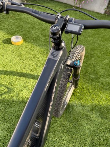 Used Pivot Shuttle Shimano Deore XT Di2 2019 Mountainbike, Black — image 5 of 12