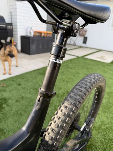 Used Pivot Shuttle Shimano Deore XT Di2 2019 Mountainbike, Black — image 11 of 12