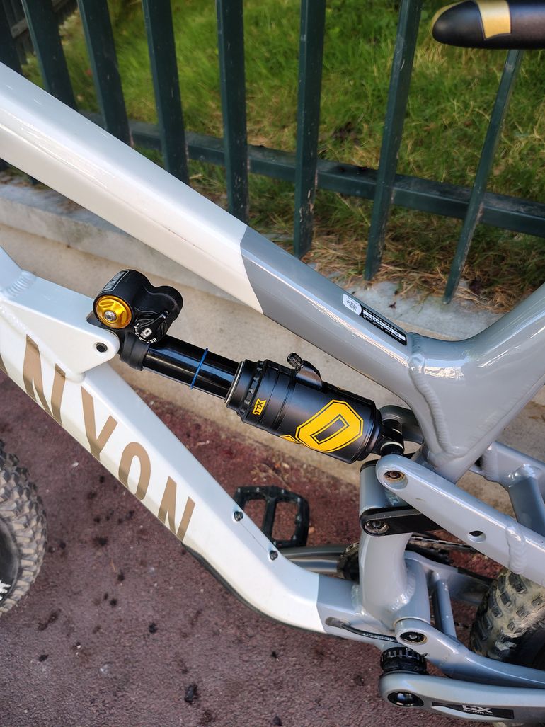 Used Canyon Spectral SRAM GX Eagle AXS (T-Type) 2024 Mountainbike, White — image 7 of 12