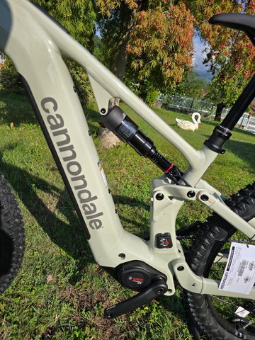 Cannondale Moterra 3 2025 Mountainbike usato, Grigio chiaro — immagine 6 di 6