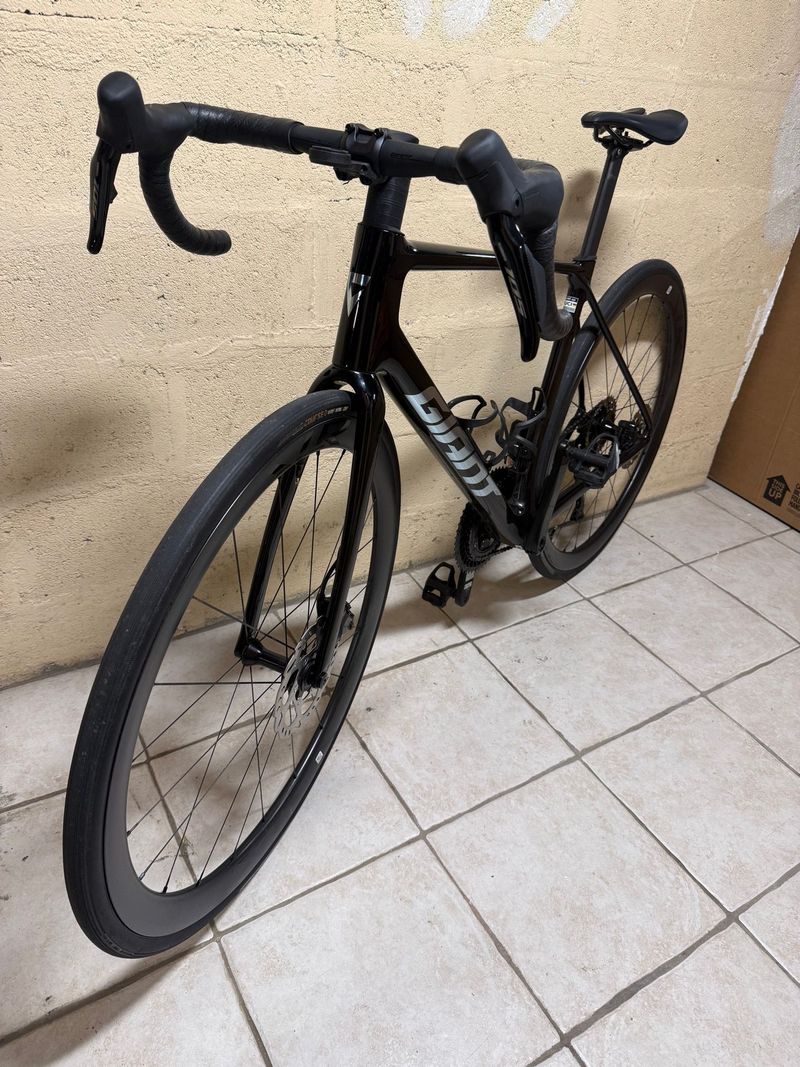 Used Giant TCR Advanced Pro 1 Di2 2025 Frameset 2025 Road & Gravel