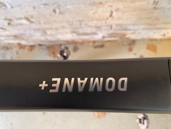 Used Trek Domane Shimano 105 Di2 2023 Road & Gravel, Black — image 5 of 6