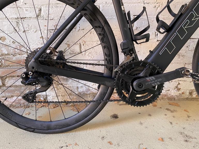 Used Trek Domane Shimano 105 Di2 2023 Road & Gravel, Black — image 3 of 6