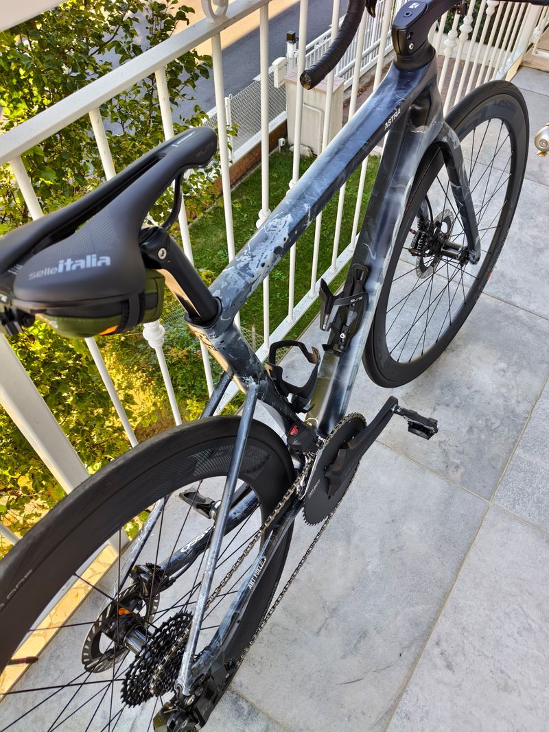 Used Basso Astra Shimano 105 Di2 2023 Road & Gravel, Black — image 4 of 8