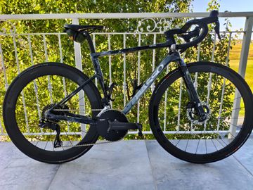 Used Basso Astra Shimano 105 Di2 2023 Road & Gravel, Black — image 1 of 8
