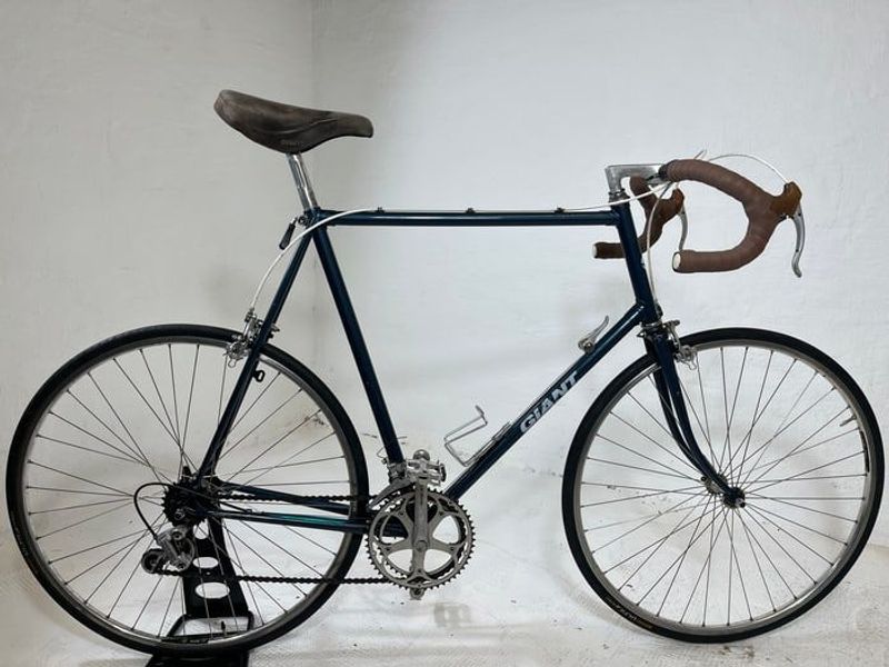 Used Giant Race 1990 Road & Gravel, Green — image 2 of 3