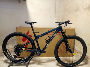 Used Specialized Epic WC Pro 2024 Mountainbike, Blue — image 1 of 7