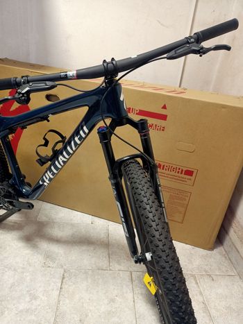 Used Specialized Epic WC Pro 2024 Mountainbike, Blue — image 5 of 7