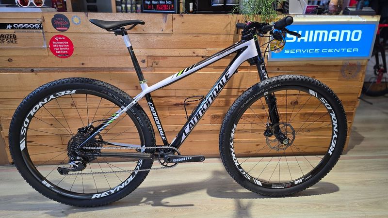 Cannondale F-Si Carbon Team 2017 2017 Mountainbike usato, Bianco — immagine 1 di 9