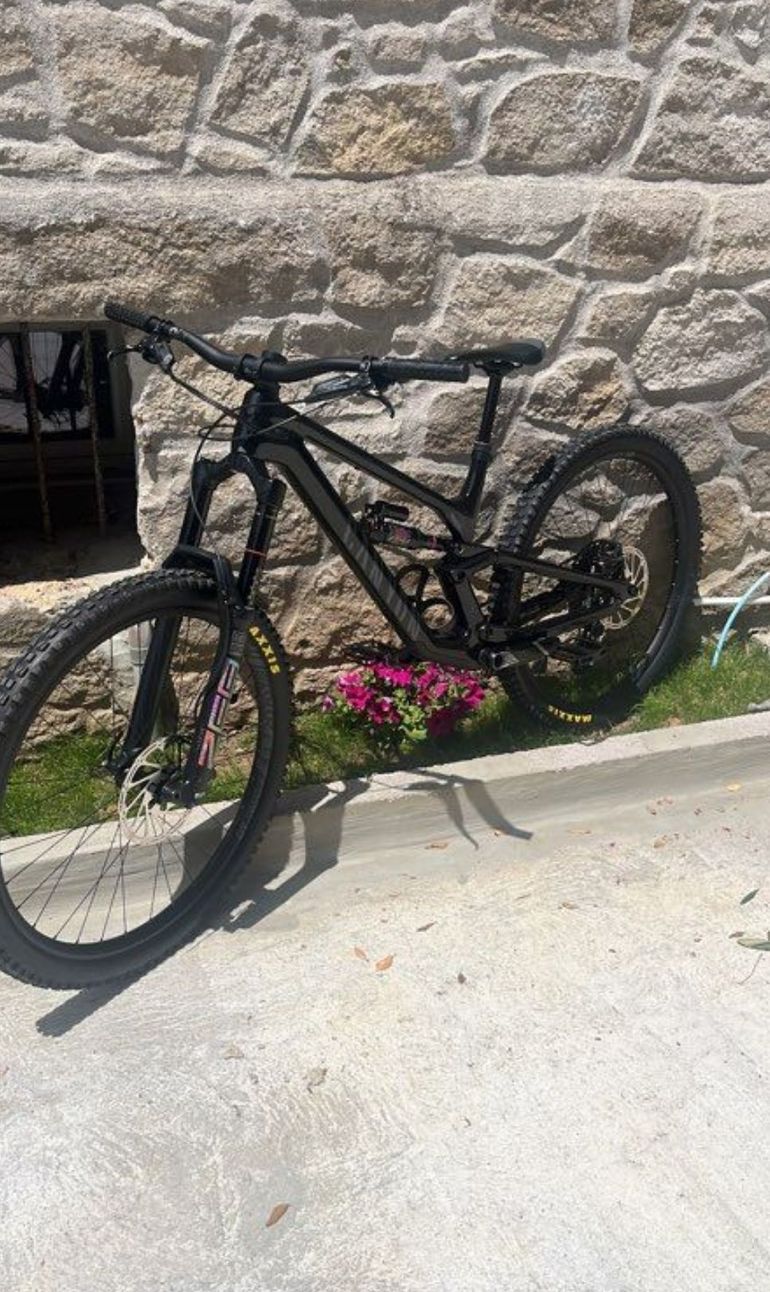 Canyon Torque 29 CF 7 2023 2023 Mountainbike usato, Nero — immagine 7 di 10