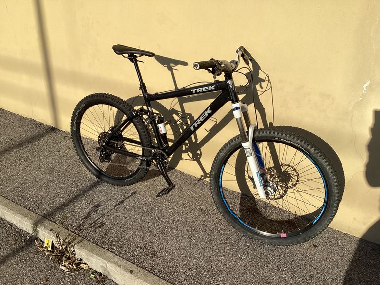 Used Trek ARTIGIANALE 2024 Mountainbike, Black — image 7 of 7