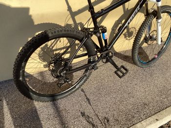 Used Trek ARTIGIANALE 2024 Mountainbike, Black — image 5 of 7