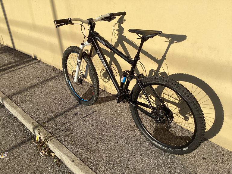 Used Trek ARTIGIANALE 2024 Mountainbike, Black — image 2 of 7